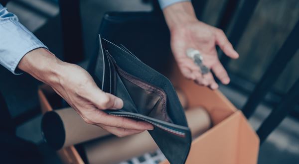 Menšia výplata? Ako vám zamestnávateľ môže znížiť mzdu v roku 2023?